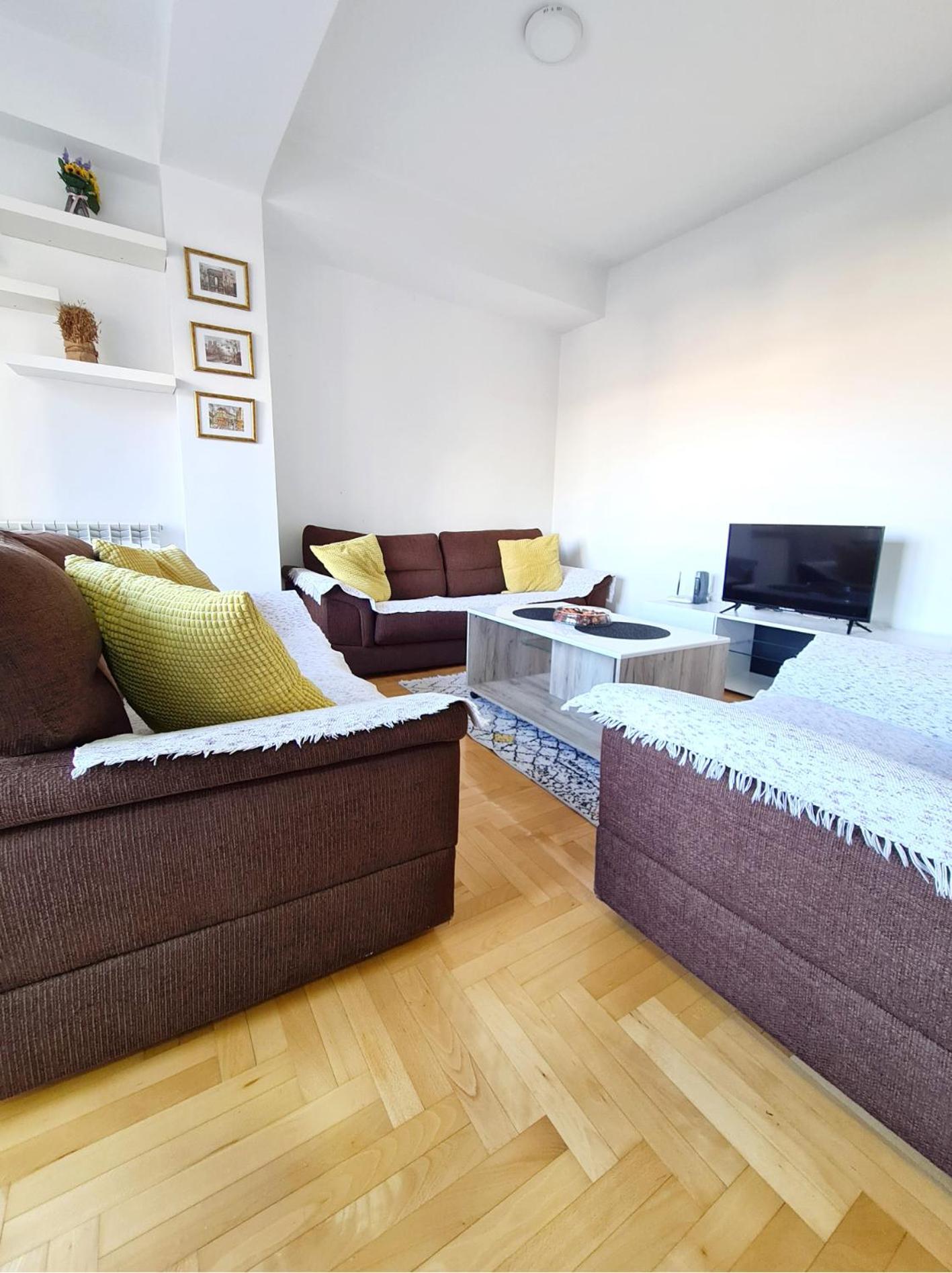 Urban Hostel & Apartments Скопие Екстериор снимка
