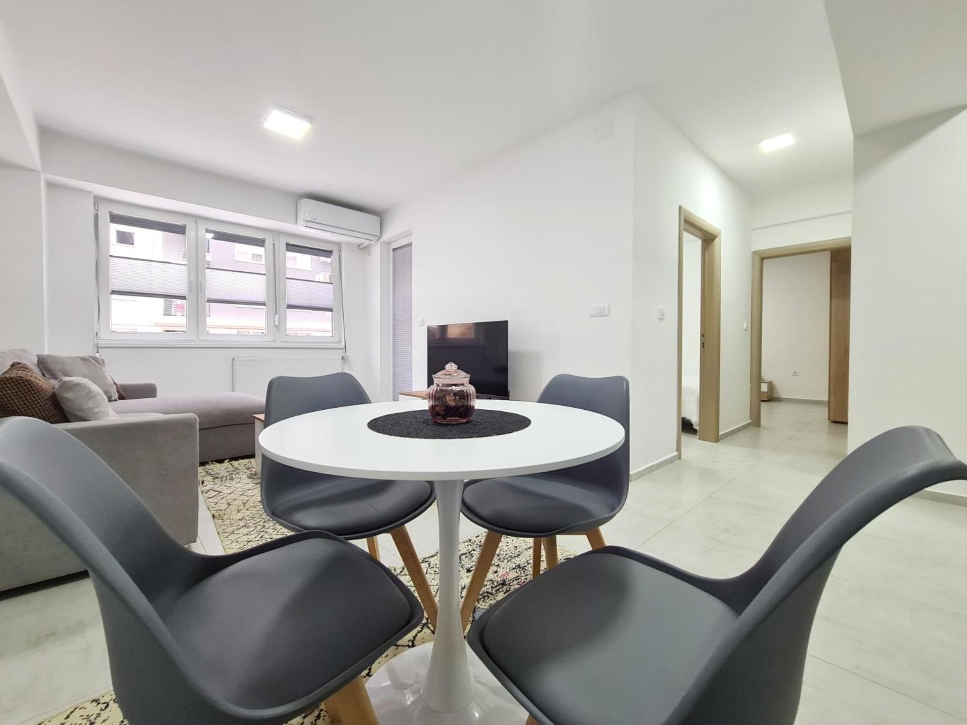 Urban Hostel & Apartments Скопие Екстериор снимка