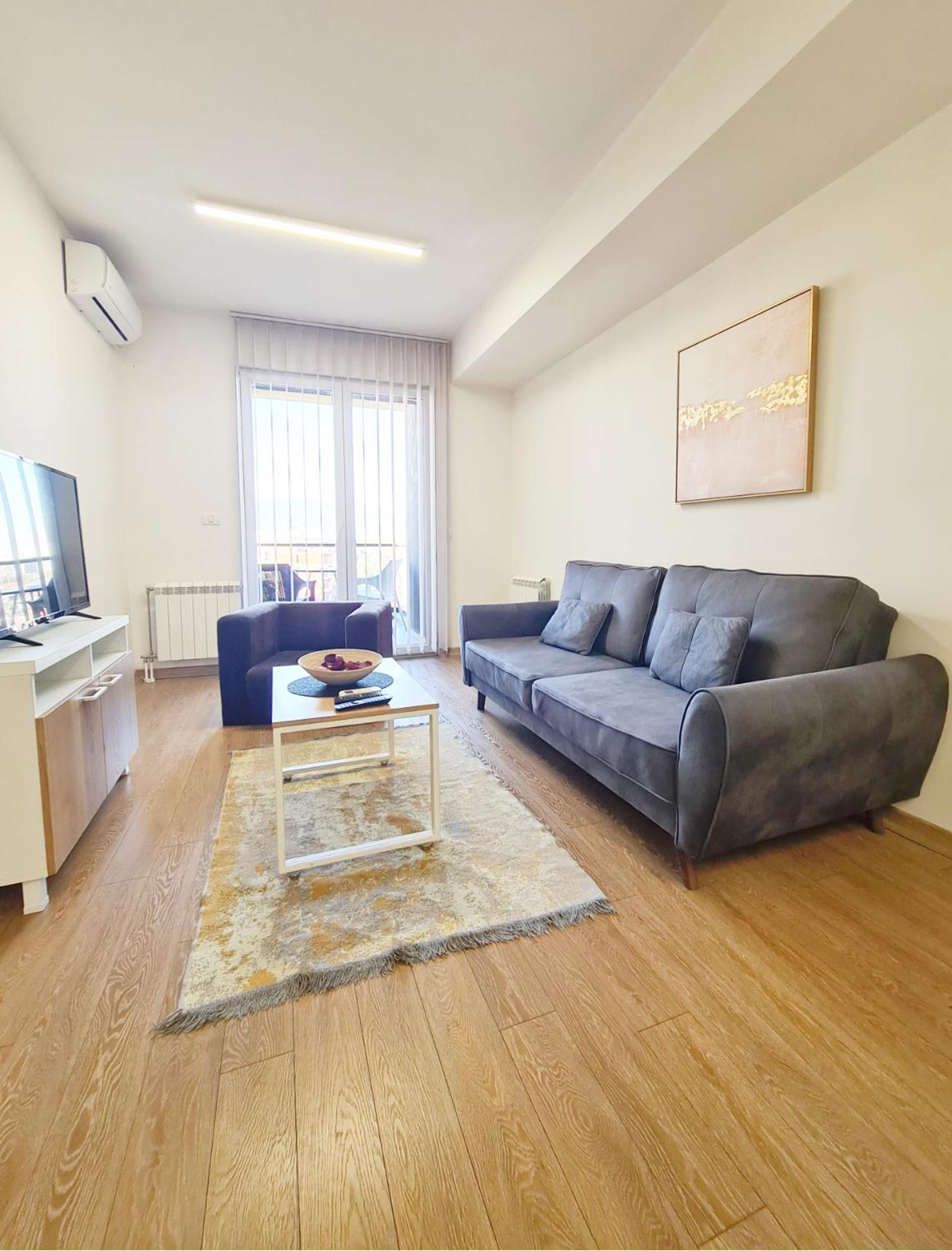Urban Hostel & Apartments Скопие Екстериор снимка