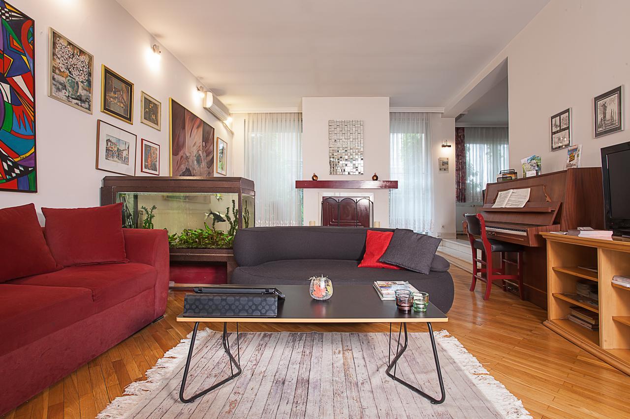 Urban Hostel & Apartments Скопие Екстериор снимка