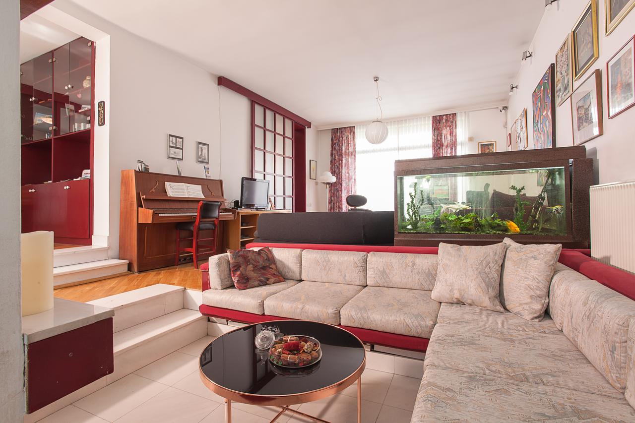 Urban Hostel & Apartments Скопие Екстериор снимка