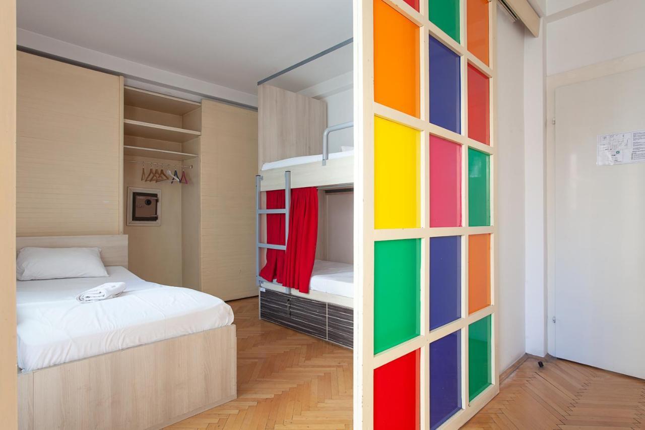 Urban Hostel & Apartments Скопие Екстериор снимка