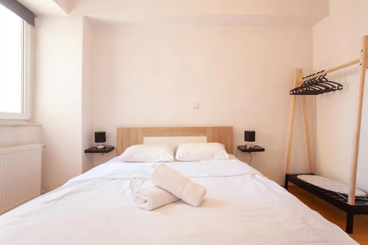 Urban Hostel & Apartments Скопие Екстериор снимка